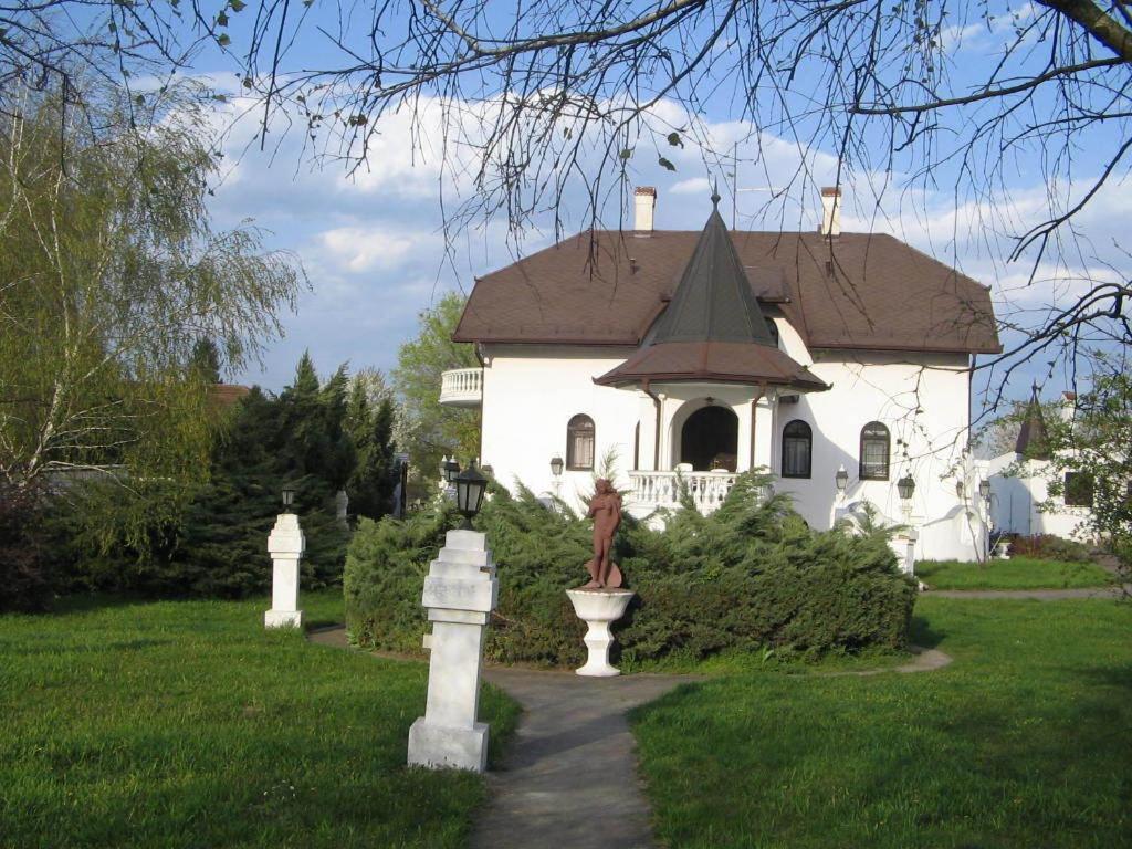 B&B Villa Pipacs Feketic Exterior photo